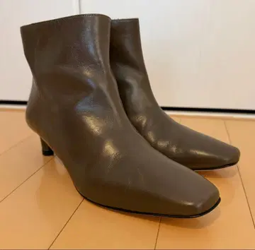 PELICO 가죽 부츠 36 실내 시착만 한 상품