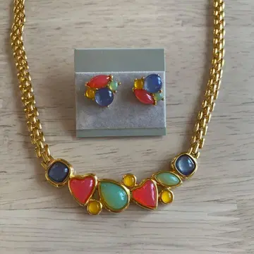 TRIFARI 목걸이와 귀걸이 세트