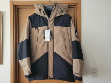 CAMP7 후드 부착 다운 자켓 베이지 콤비