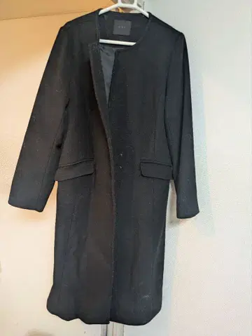 KBF 블랙 롱 코트