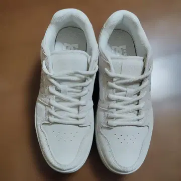 DC 스니커즈 여성용 24.0cm 박스 있음
