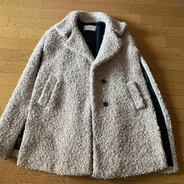 ADORE 베이지 보아 코트