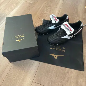 미즈노 축구화 27.0cm 일본제 가격 인하 협상 가능