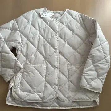 미사용 UNIQLO PUFFTECH 다운 자켓 S 사이즈 내추럴