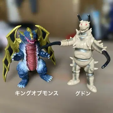 소프트 비닐 인형 울트라 괴수 구돈 킹 오브 몬스 2체 세트 반다이