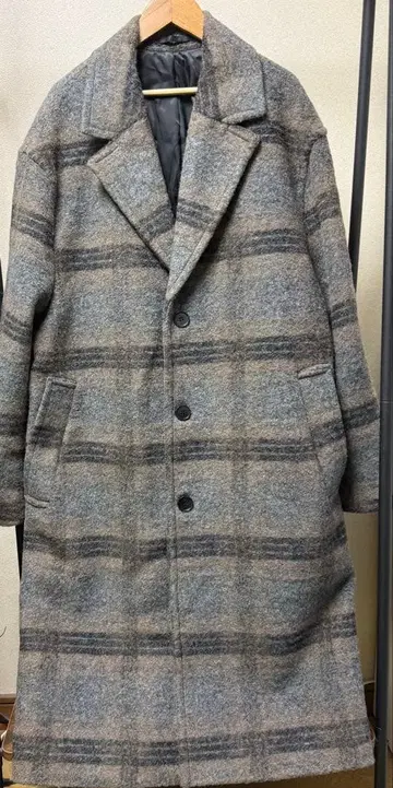 H&M 그레이 계열 체크 무늬 체스터 코트 L 사이즈