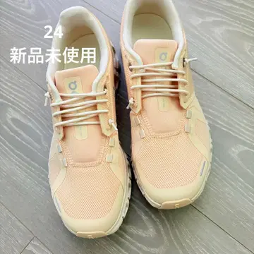 on 미사용 새상품 스니커즈 여성용 24cm