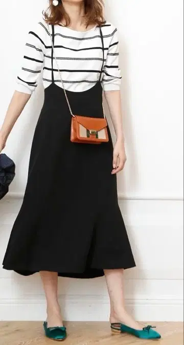 아우터에 비치지 않는! [ JUSGLITTY ] 머메이드 점프수트 원피스