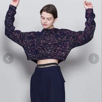 새상품급 [ ROKU ] 멀티 슬라브 크루넥 니트 네이비 프리 사이즈