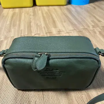 Dakota 숄더백 올리브 그린 정가 20500엔