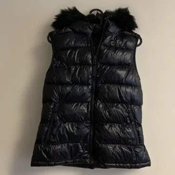 GAP 블랙 다운 베스트 S 사이즈