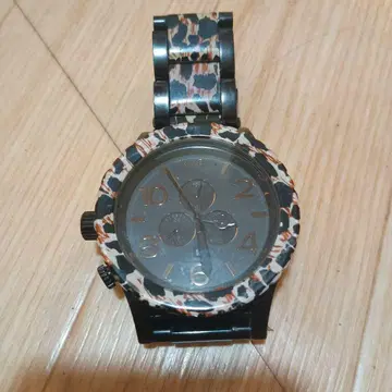 레오파드 무늬 쿼츠 손목시계