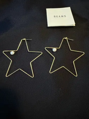 BEAMS 별 모양 귀걸이 펄 장식