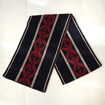 드리스반노튼 머플러 네이티브 패턴 울 100%