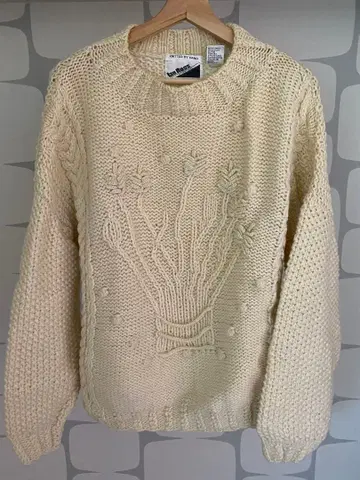 Lau Bags 손뜨개질 울 스웨터 크림색