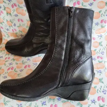 알바키아라 가죽 부츠 새상품급 24.5cm