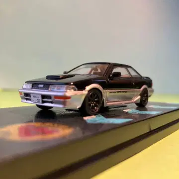 1/64 TARMAC 도요타 카롤라 레빈 AE92
