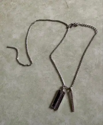 실버 바 목걸이