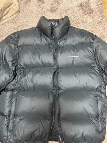 thisisneverthat 다운