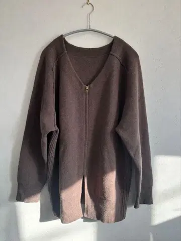 emmi 니트 브라운