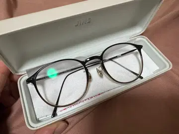 JINS 미사용 새상품 가격 인하 가능 중안부 단축 안경