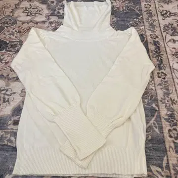 미사용 DearPrincess 화이트 하이넥 니트 스웨터 벌룬 슬리브