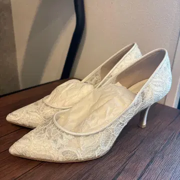화이트 레이스 스틸레토 펌프스