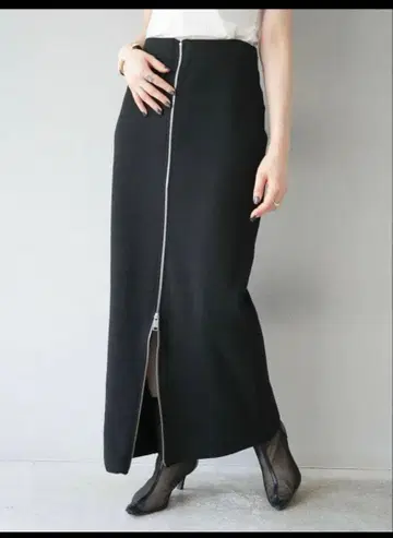 택 포함 미사용 새상품 Lumier 프론트 지퍼 니트 타이트 스커트 블랙