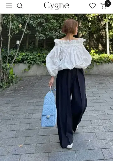 Cygne 하이웨스트 턱 와이드 팬츠 라나 0T 미사용 새상품입니다.