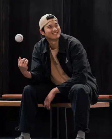 [ 새상품 ] New Balance 자수 로고 오타니 쇼헤이 베이지