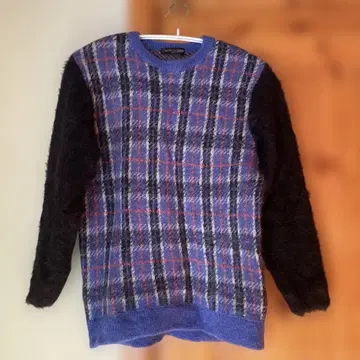 [ Candy Stripper ] 체크 무늬 절개 모헤어 니트