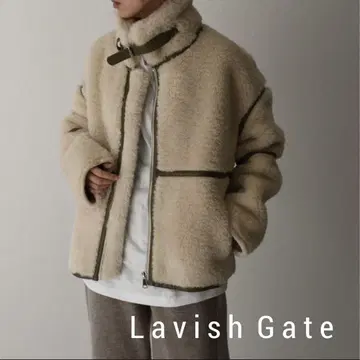 Lavish Gate 에코 무스탕 파이핑 보아 블루종