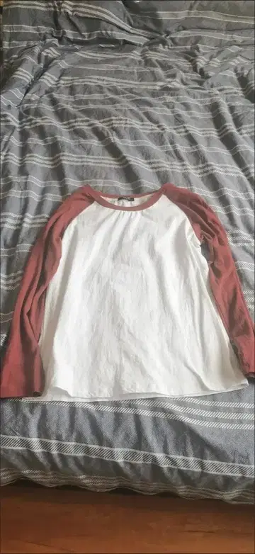 코튼 화이트 빨간색 래글런 T셔츠