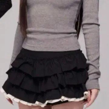 andwang Charm frill culotte mini skirt