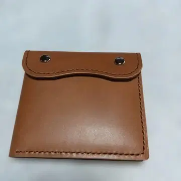 브라운 가죽 접이식 지갑