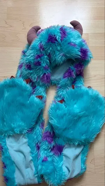 디즈니 몬스터 주식회사 샐리 모자 머플러 장갑 팬캡