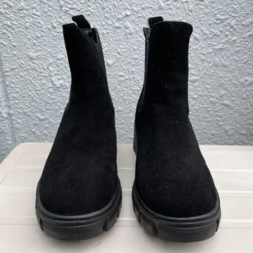 SKECHERS 블랙 스웨이드 통굽 사이드 고어 부츠