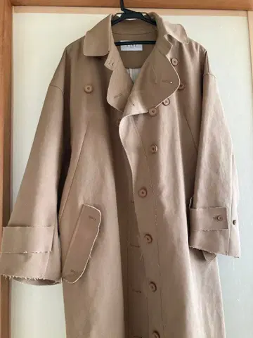 에트레토쿄 베이지 롱 코트