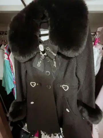 가격 인하 중 리즈리사 사이드 하트 백 A라인 코트