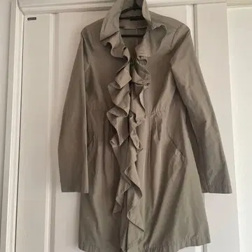 리나시멘토 프릴 카키 트렌치코트