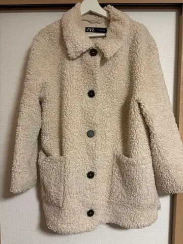 ZARA 보아 코트