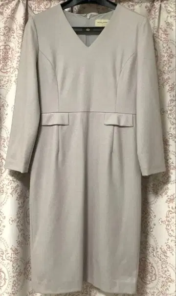 유나이티드 애로우즈 긴팔 무릎 기장 원피스 라이트 그레이 사이즈 38