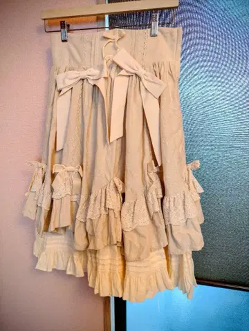 서양 인형 마법 스커트 베이지