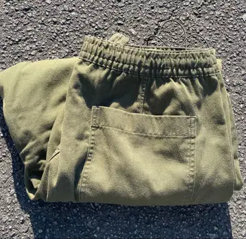 GU 올리브 카고 팬츠