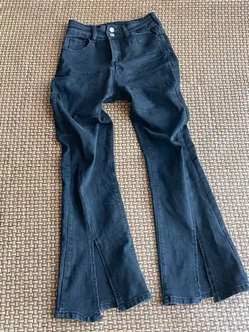 블랙 플레어 데님