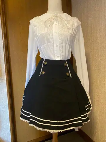 이노센트 월드 스커트