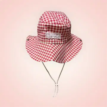 Weekend 버킷햇 빨간색과 화이트 깅엄 체크