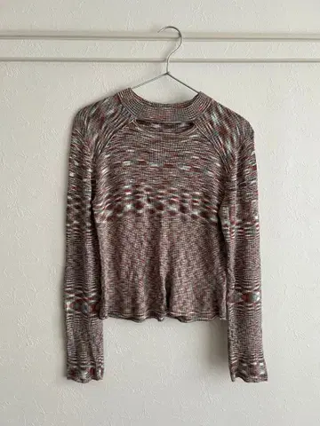 PINUE 멀티 컬러 리브 상의