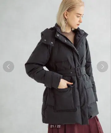 [ 새상품급 ] UNITED TOKYO 미디 후데트 다운 정가 30800