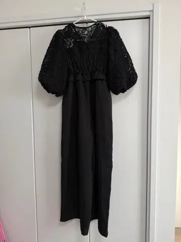 레이스 볼륨 슬리브 블랙 살로펫 파티